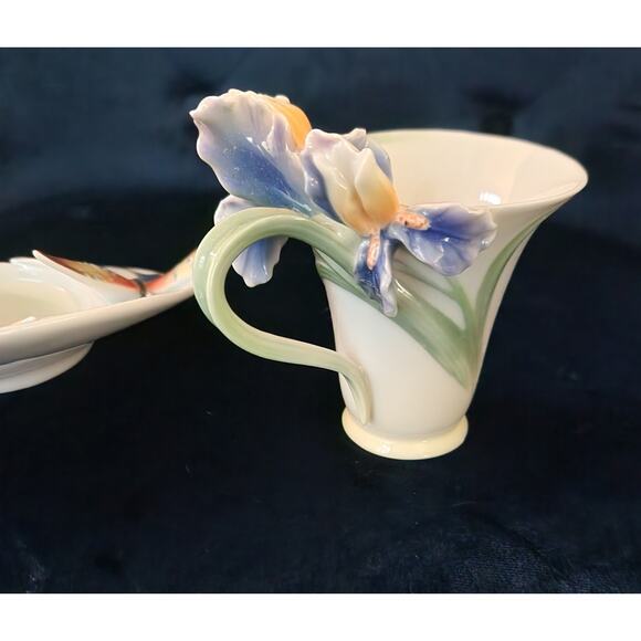 Franz Porcelain Cup & Saucer Set FZ01671 Iris Flower & Butterfly 3D Fine Art - Picture 5 of 6